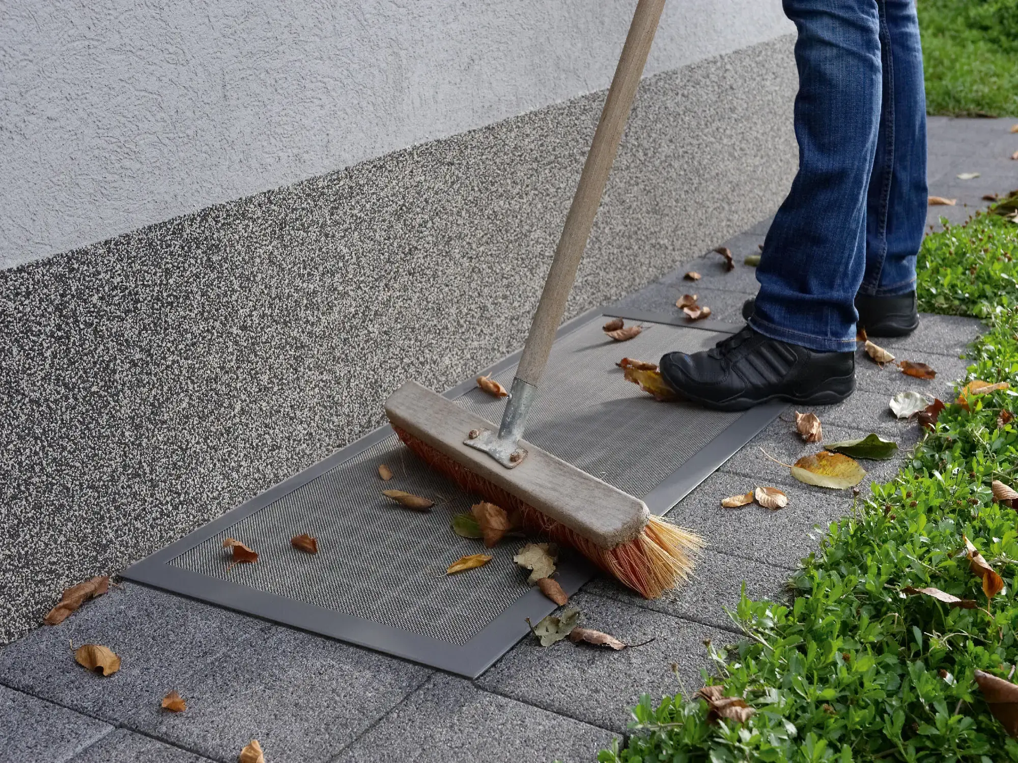 Lichtschachtabdeckung Aarau Insektenschutz